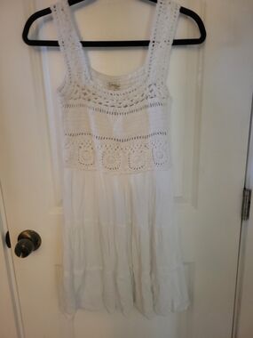 Jessica Simpson White Crochet Bodice Tiered Sundress